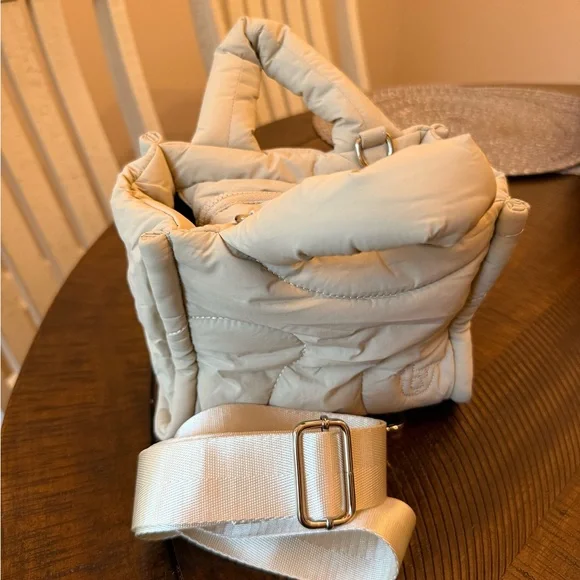 Quilted Handbag - Picture 3 of 3